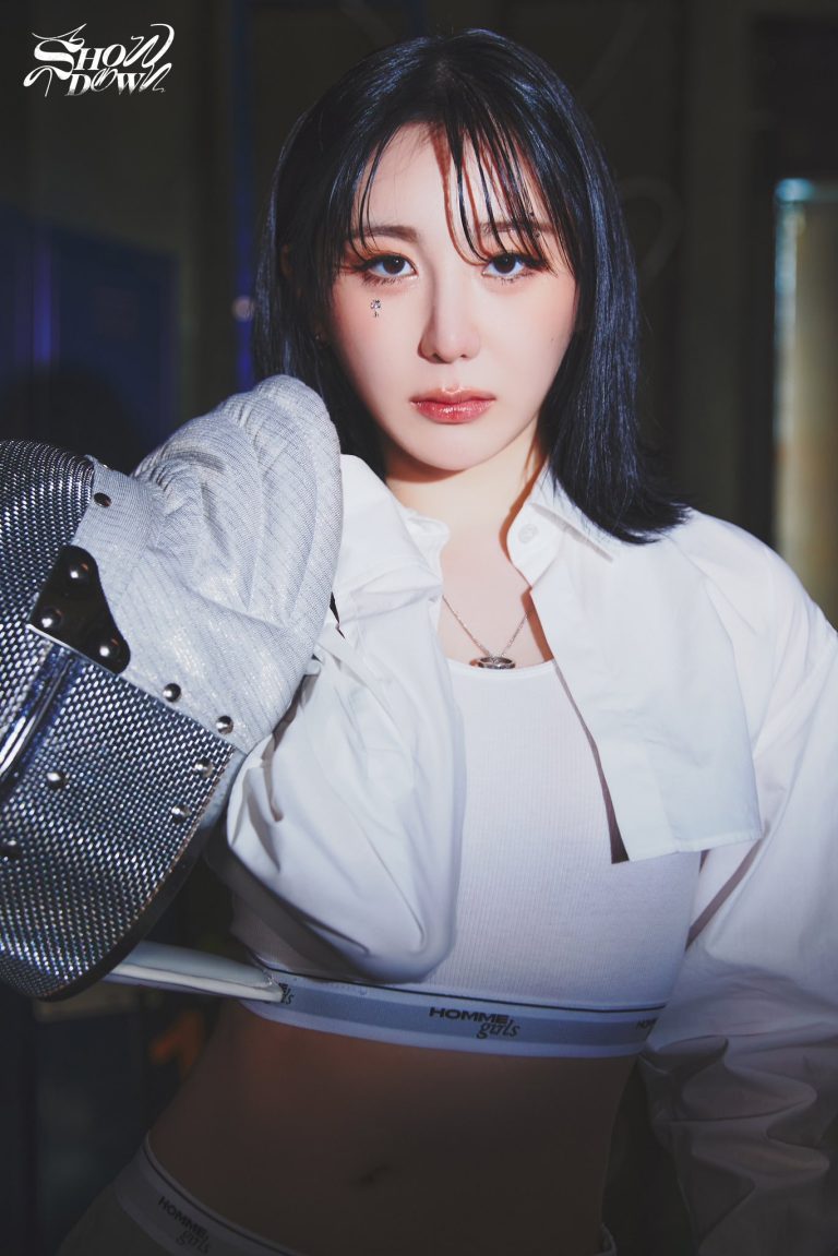 Lee Chae Yeon Ungkap Foto Konsep Pertama Jelang Comeback dengan ...